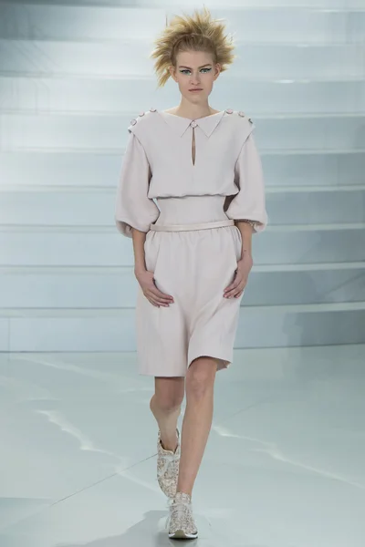Look 25